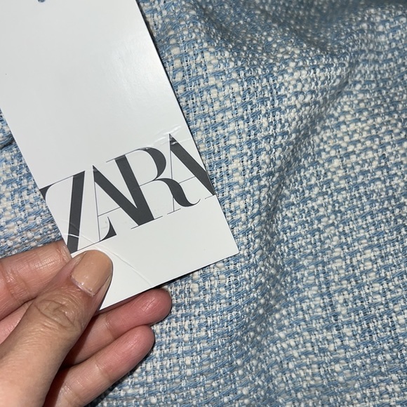 Blue tweed textured Zara vest with buttons - Picture 11 of 12